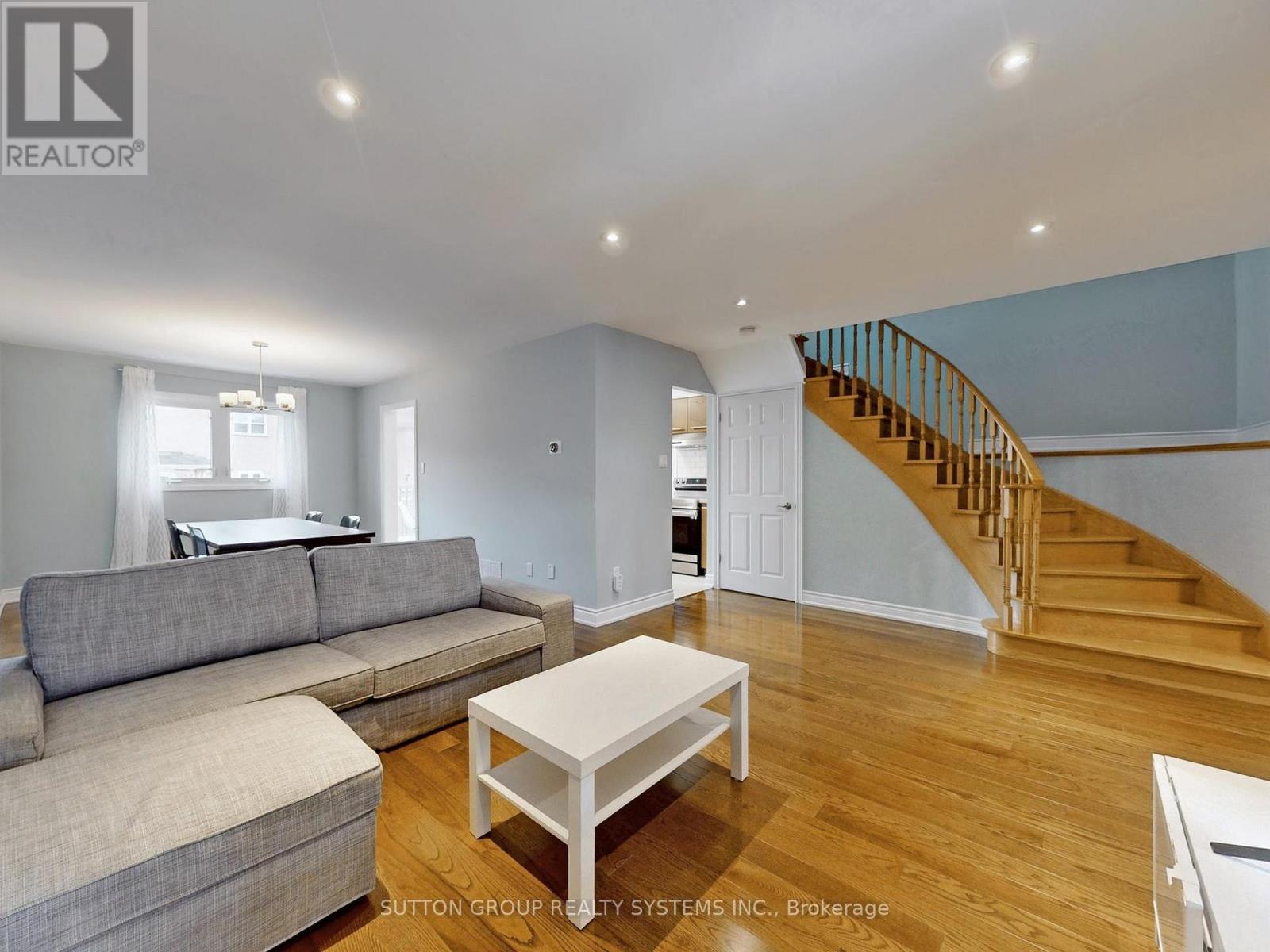 3279 Pilcom Crescent, Mississauga, Ontario  L5B 3X5 - Photo 7 - W12917330