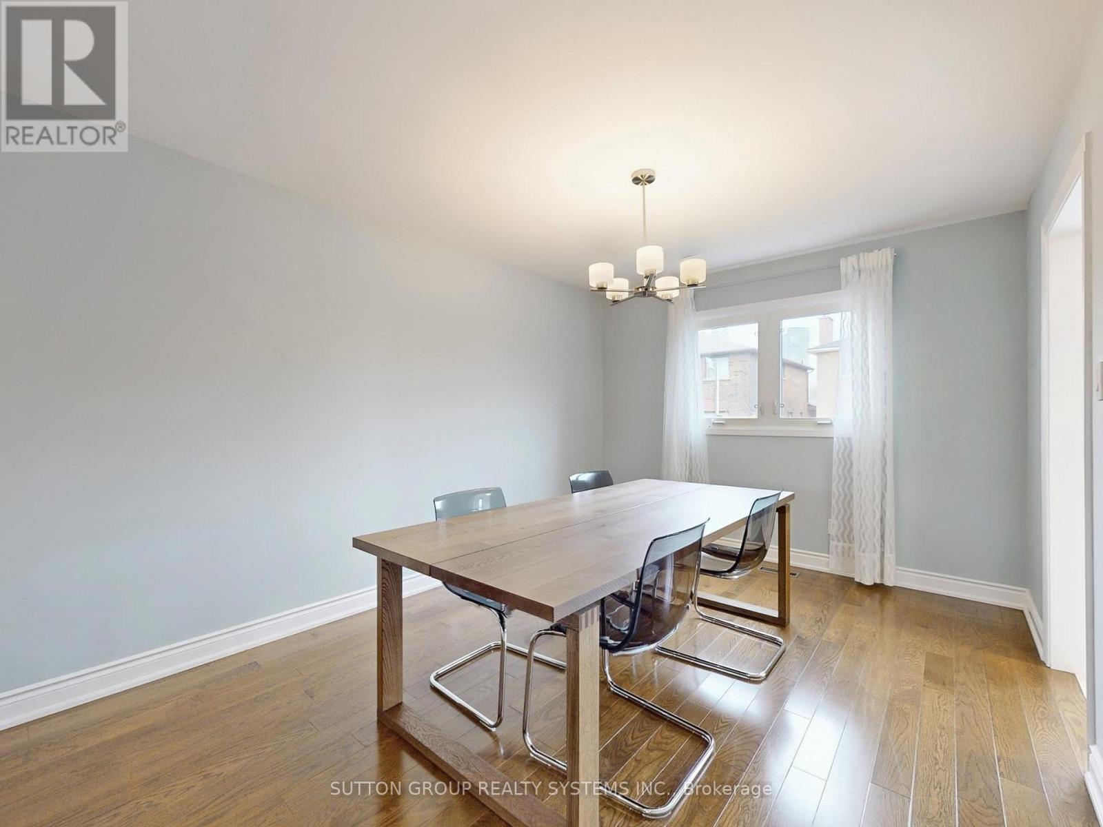 3279 Pilcom Crescent, Mississauga, Ontario  L5B 3X5 - Photo 9 - W12917330