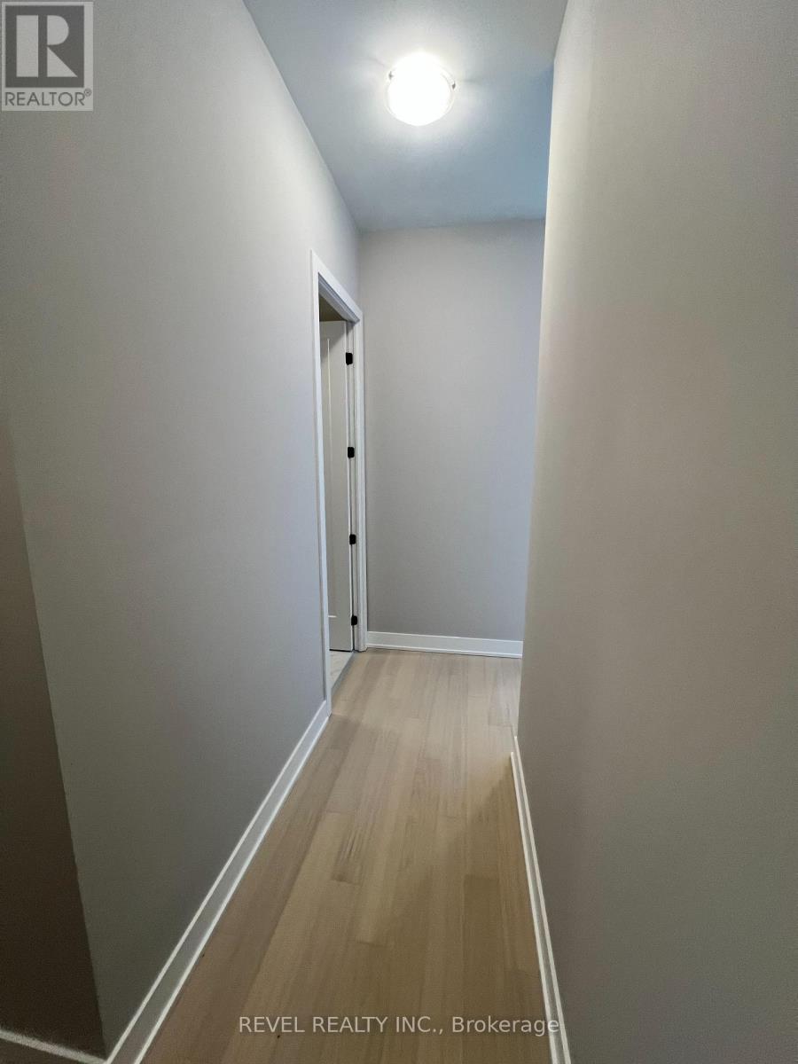 1308 - 2088 James Street, Burlington, Ontario  L7R 0H2 - Photo 3 - W12917342