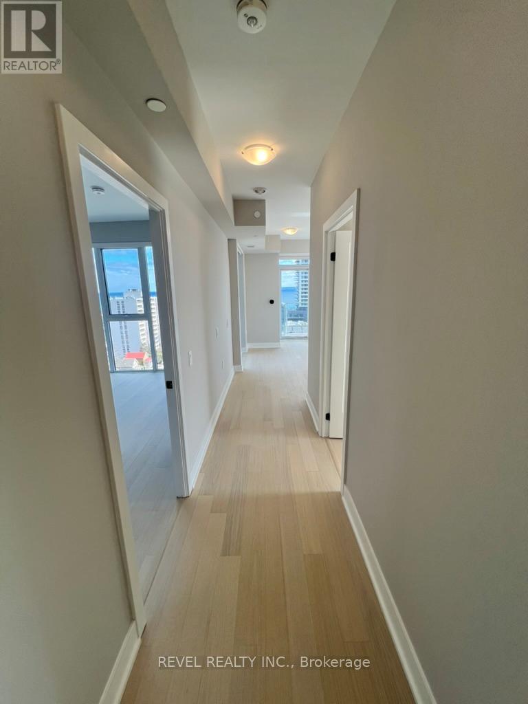 1308 - 2088 James Street, Burlington, Ontario  L7R 0H2 - Photo 5 - W12917342