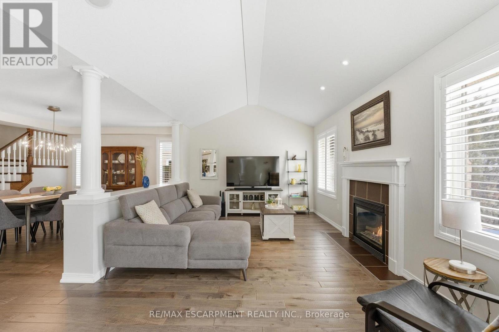 139 Bocelli Crescent, Hamilton, Ontario  L0R 1P0 - Photo 12 - X12917310