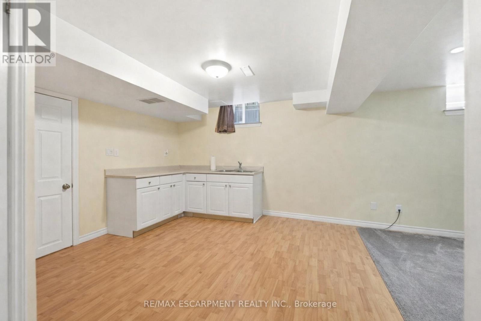 139 Bocelli Crescent, Hamilton, Ontario  L0R 1P0 - Photo 25 - X12917310