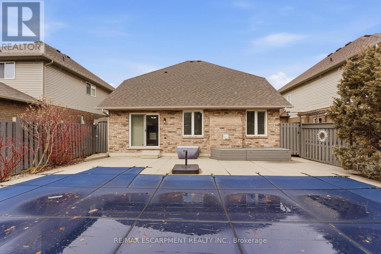 139 Bocelli Crescent, Hamilton, Ontario  L0R 1P0 - Photo 29 - X12917310