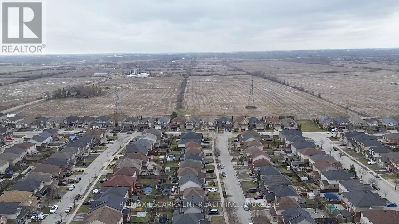 139 Bocelli Crescent, Hamilton, Ontario  L0R 1P0 - Photo 35 - X12917310