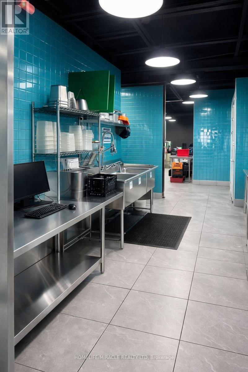 B-4 - 221 Woodlawn Road W, Guelph, Ontario  N1H 8P4 - Photo 5 - X12917324