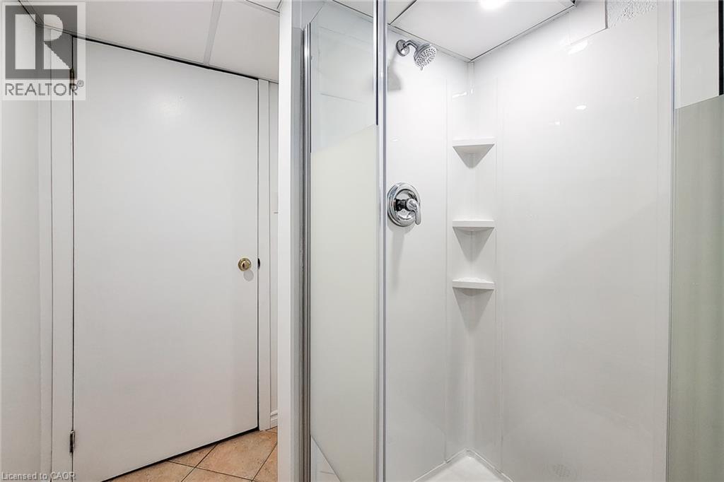 2 Ashwood Court, Hamilton, Ontario  L8E 3E1 - Photo 43 - 40814034