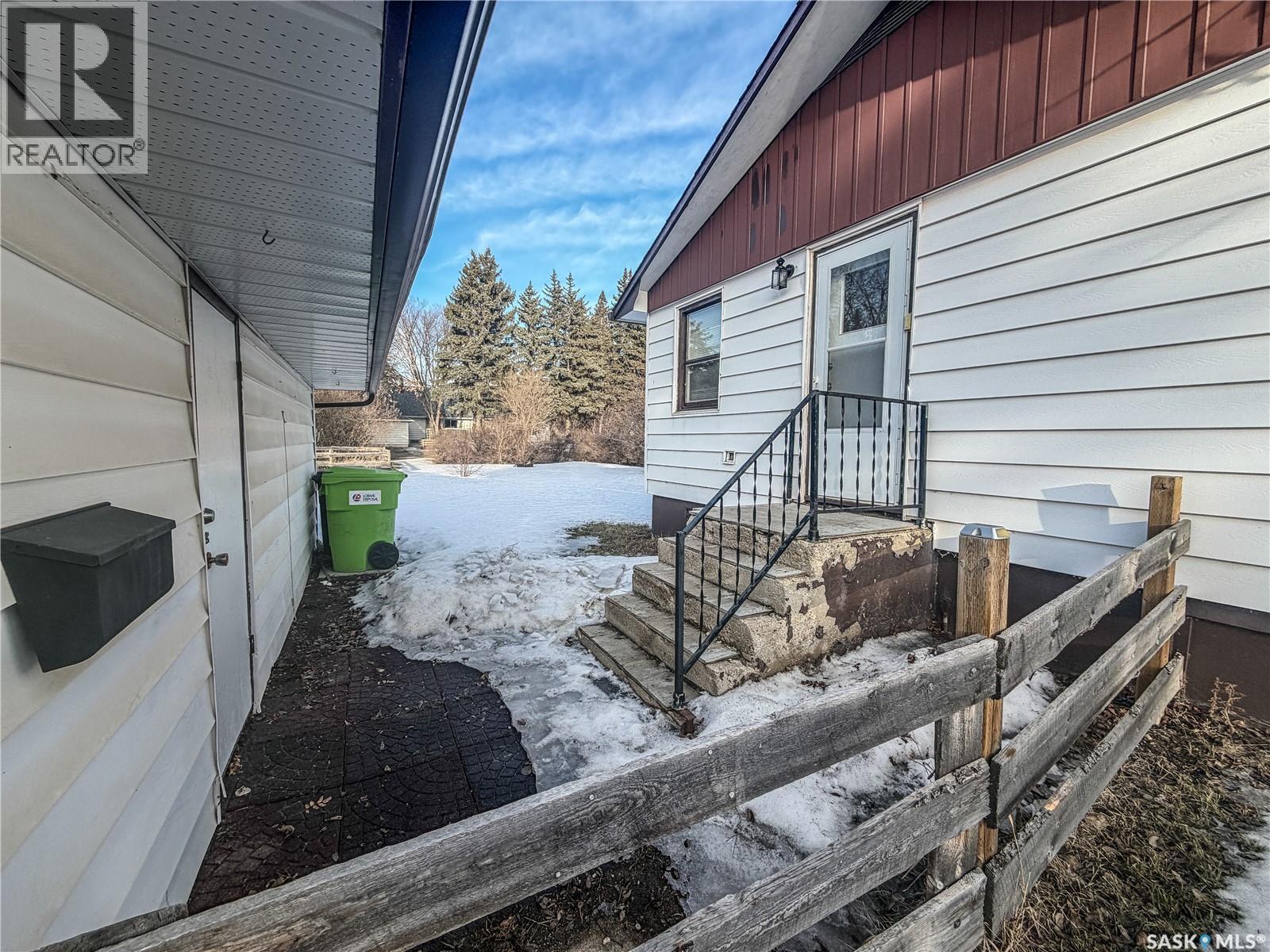 907 Houghton Street, Indian Head, Saskatchewan  S0G 2K0 - Photo 3 - SK031155