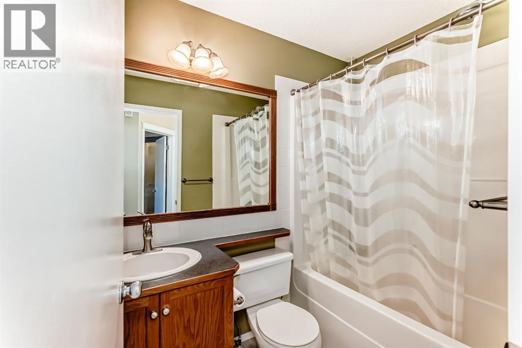 240 Prestwick Way SE, Calgary, Alberta  T2Z 2Z5 - Photo 21 - A2293982
