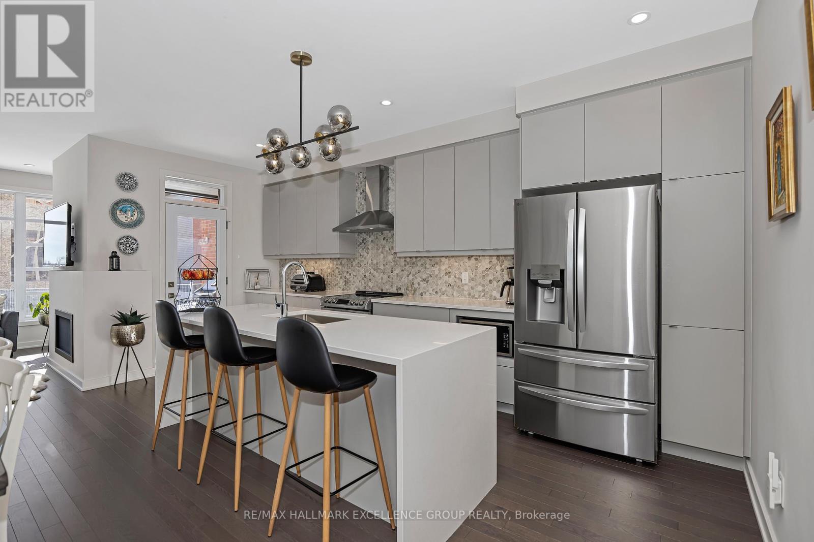 677 Honeydew Street, Ottawa, Ontario  K1X 0K5 - Photo 8 - X12821328