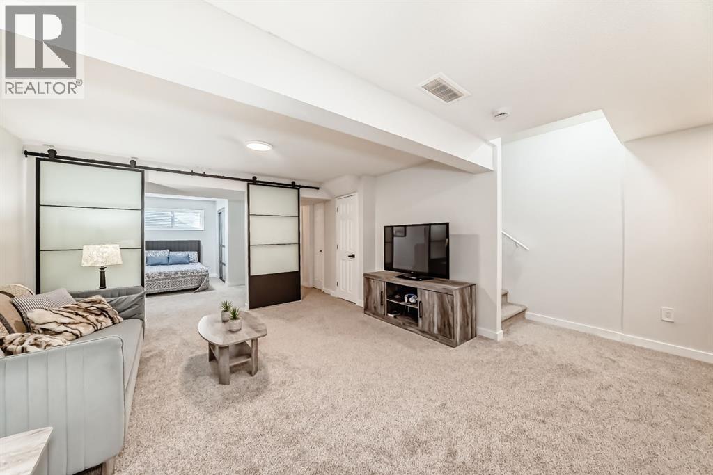 37 Legacy Glen Point Se, Calgary, Alberta  T2X 4T2 - Photo 30 - A2293977