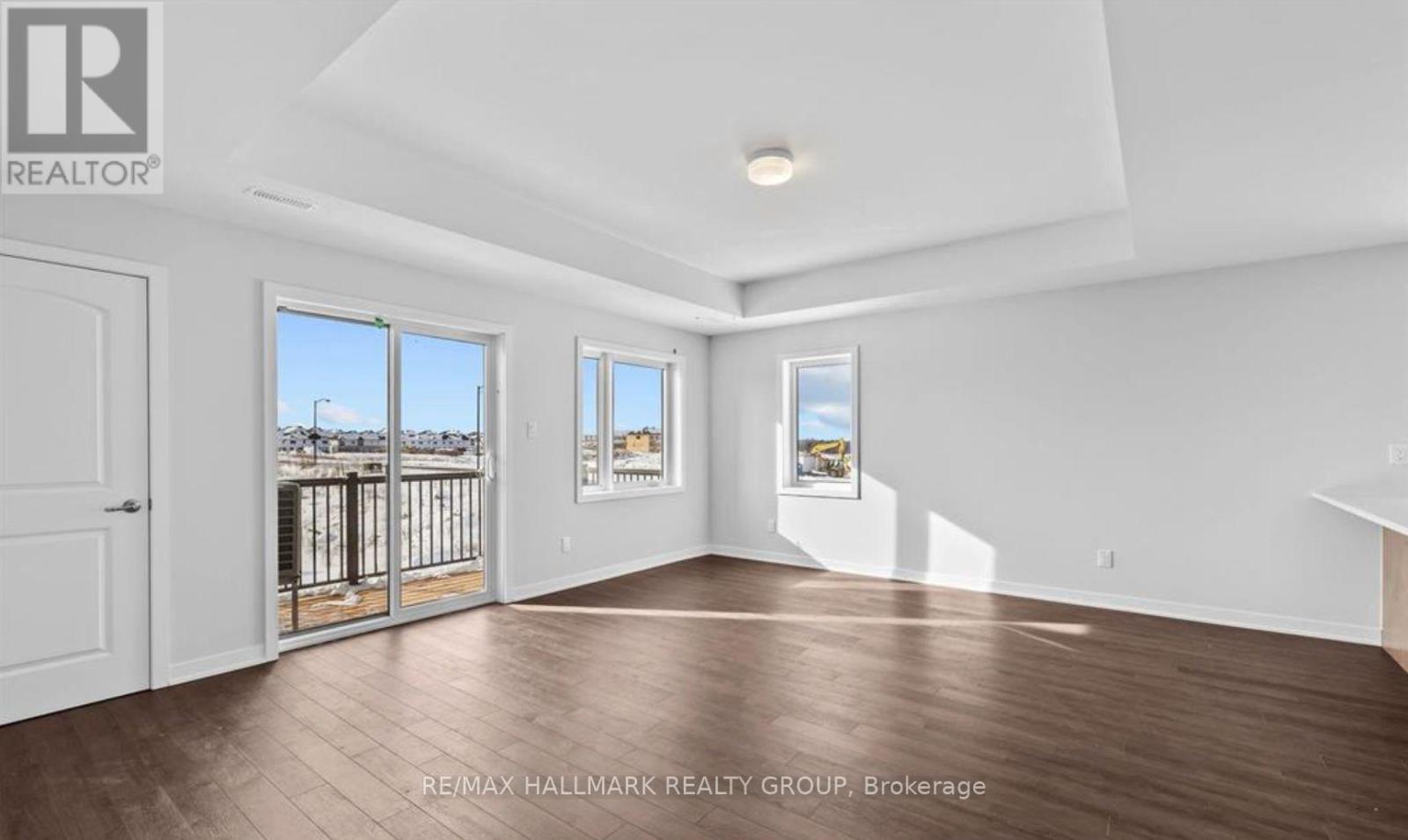 106 Parnian Private N, Ottawa, Ontario  K2J 7K5 - Photo 3 - X12917388