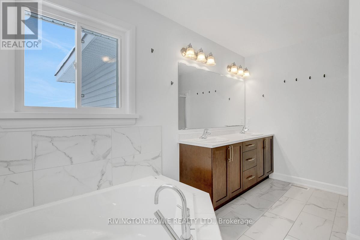 21 Isobel Mcewan Road, Mcnab/braeside, Ontario  K7S 3G8 - Photo 28 - X12917392