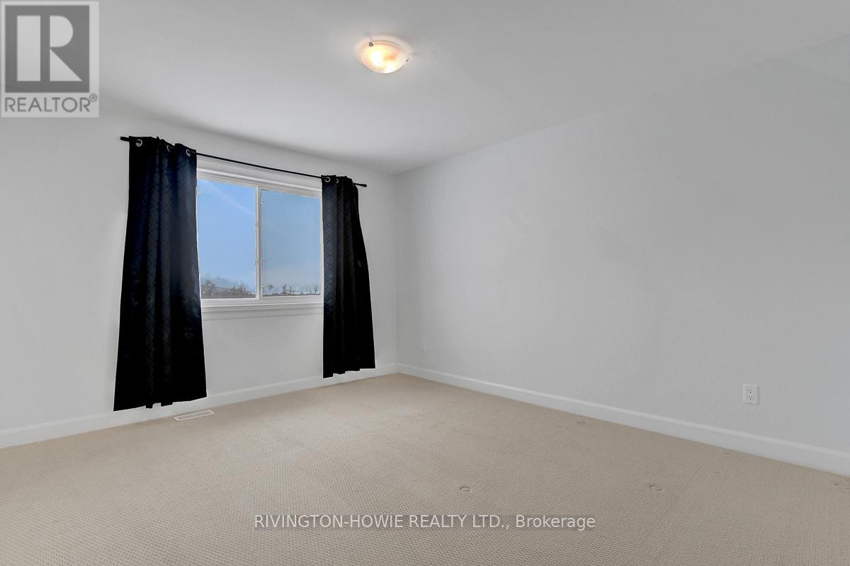 21 Isobel Mcewan Road, Mcnab/braeside, Ontario  K7S 3G8 - Photo 32 - X12917392