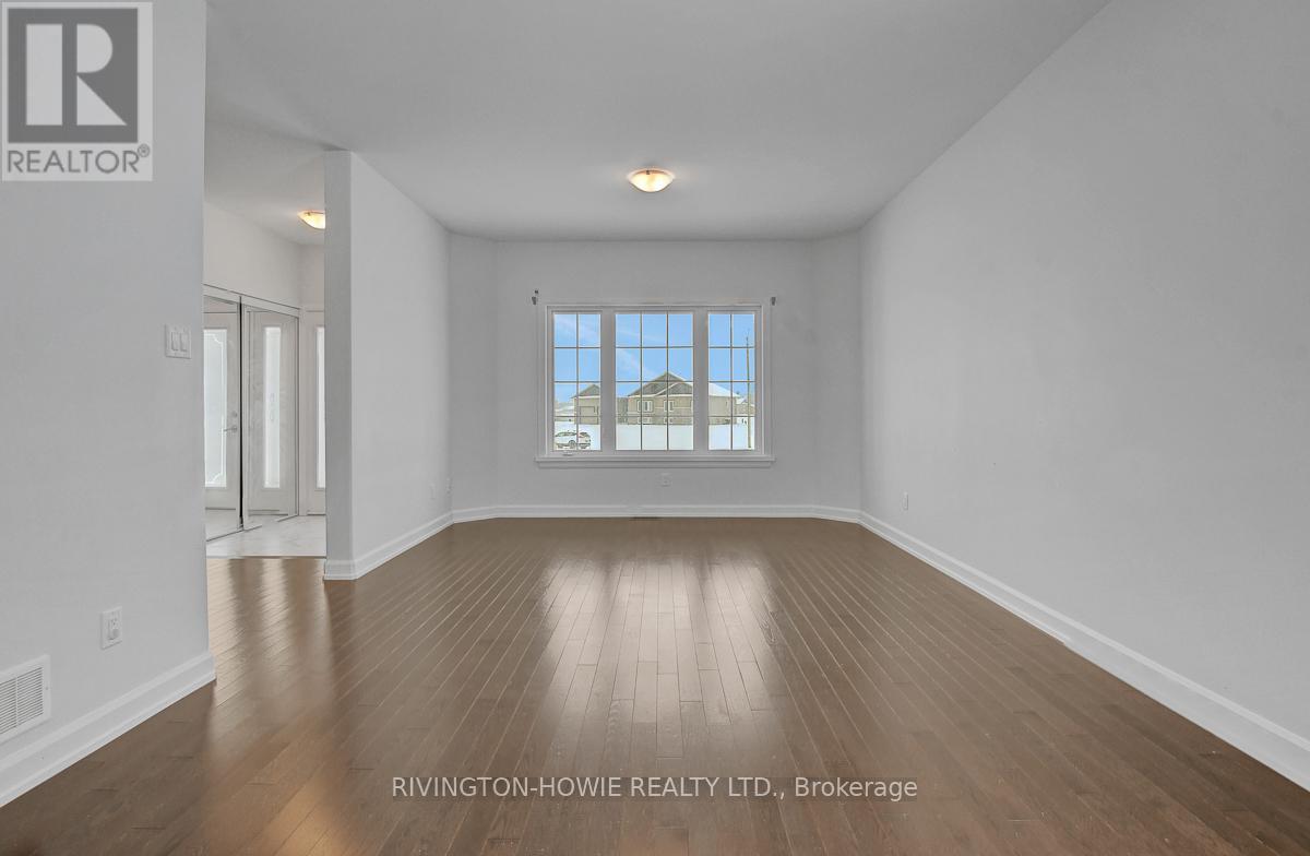 21 Isobel Mcewan Road, Mcnab/braeside, Ontario  K7S 3G8 - Photo 5 - X12917392