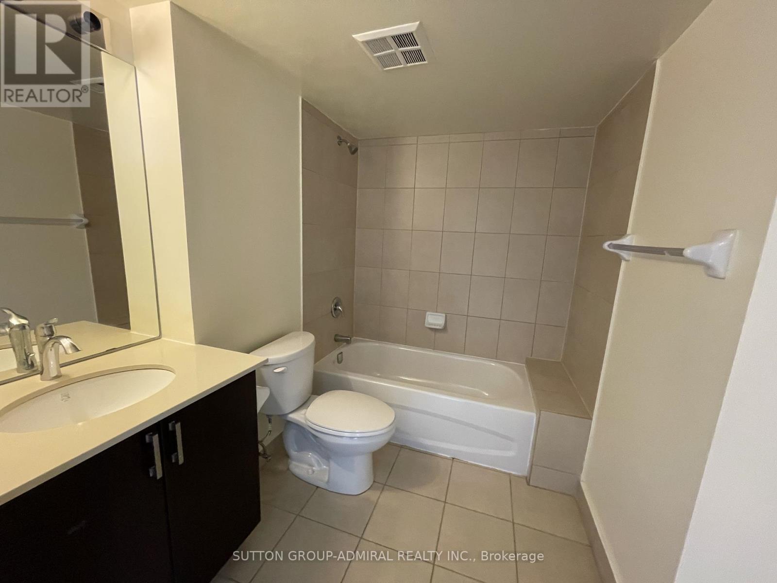 2002 - 736 Bay Street, Toronto, Ontario  M5G 1N6 - Photo 4 - C12917382