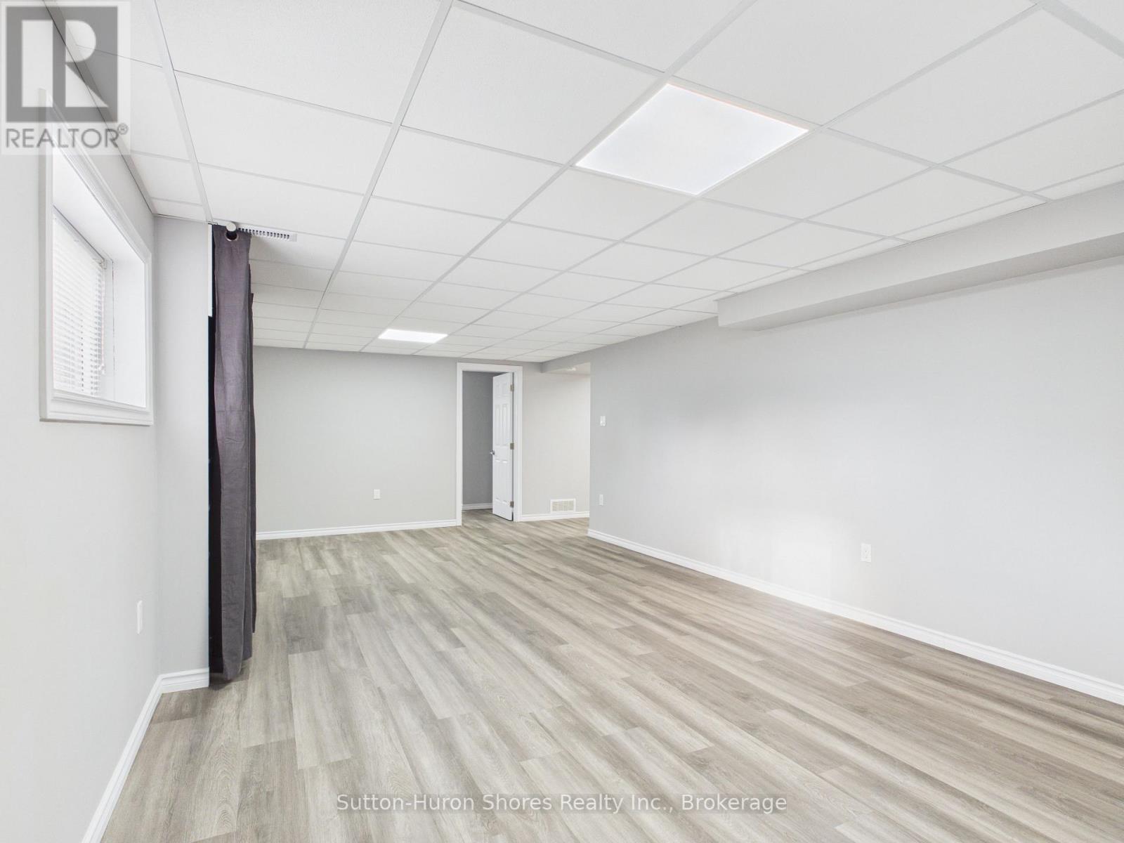 664 Pine Grove Drive, Saugeen Shores, Ontario  N0H 2C3 - Photo 13 - X12917372