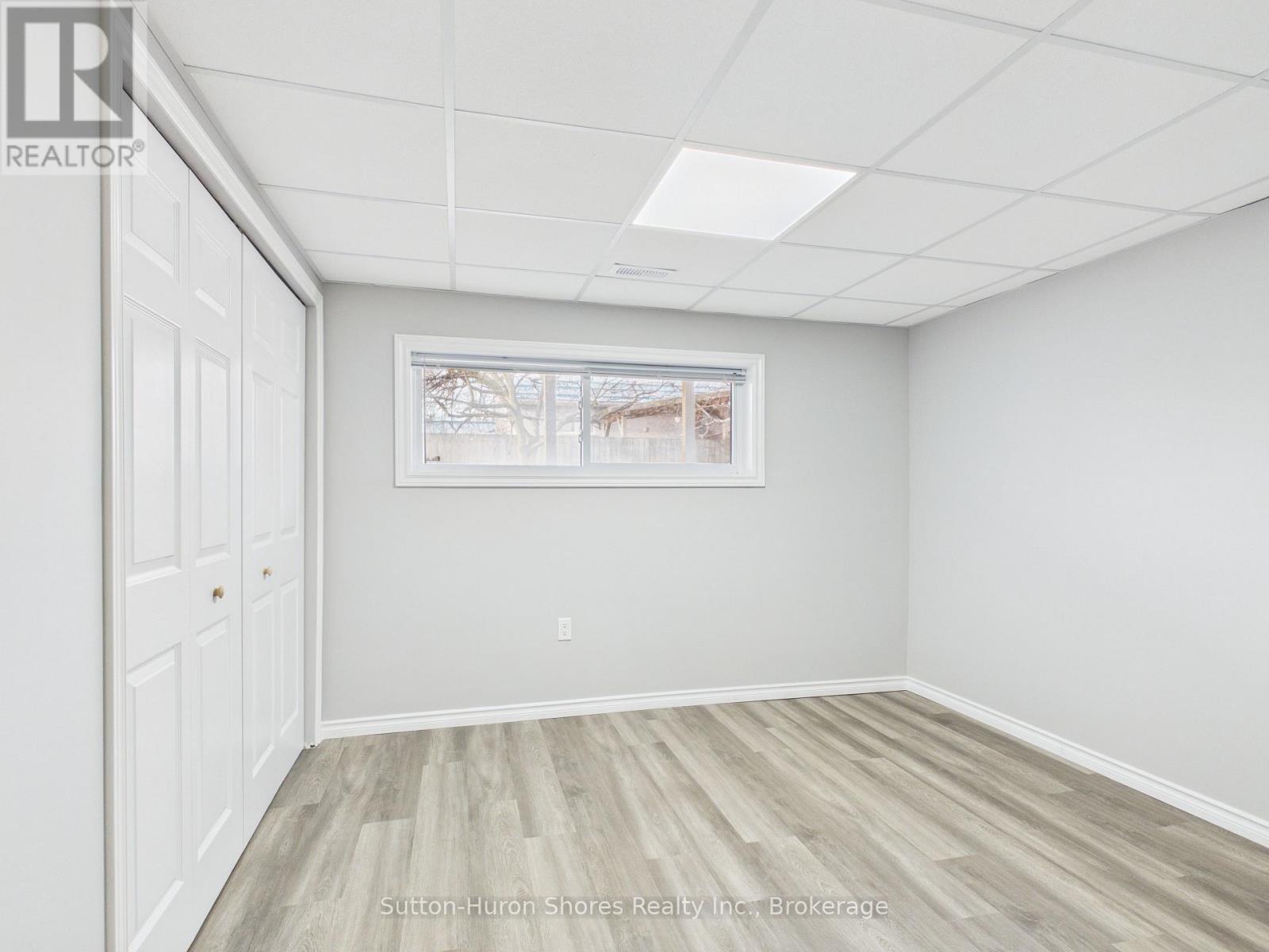 664 Pine Grove Drive, Saugeen Shores, Ontario  N0H 2C3 - Photo 17 - X12917372