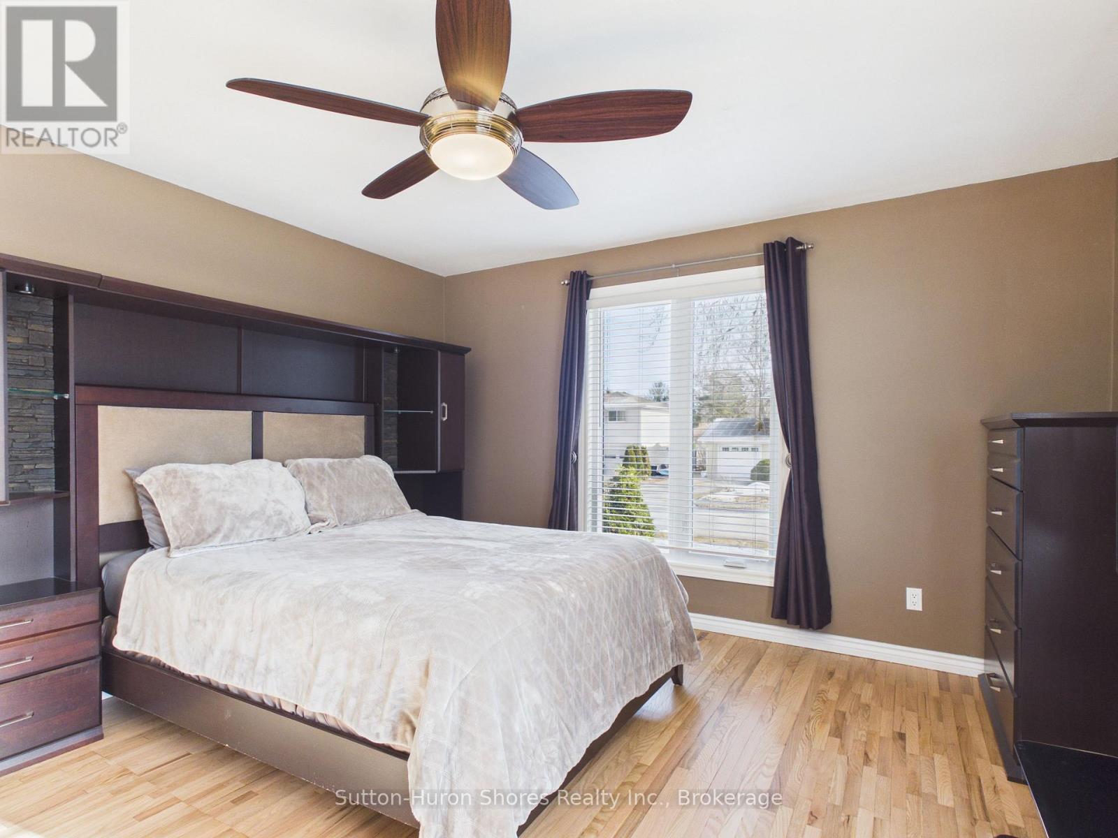 664 Pine Grove Drive, Saugeen Shores, Ontario  N0H 2C3 - Photo 30 - X12917372