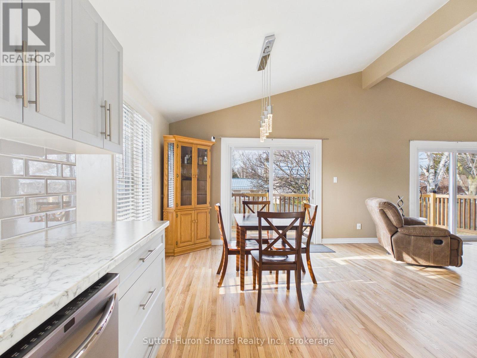 664 Pine Grove Drive, Saugeen Shores, Ontario  N0H 2C3 - Photo 36 - X12917372