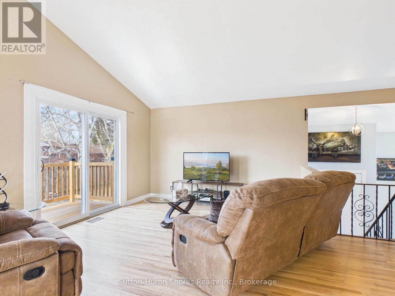 664 Pine Grove Drive, Saugeen Shores, Ontario  N0H 2C3 - Photo 37 - X12917372