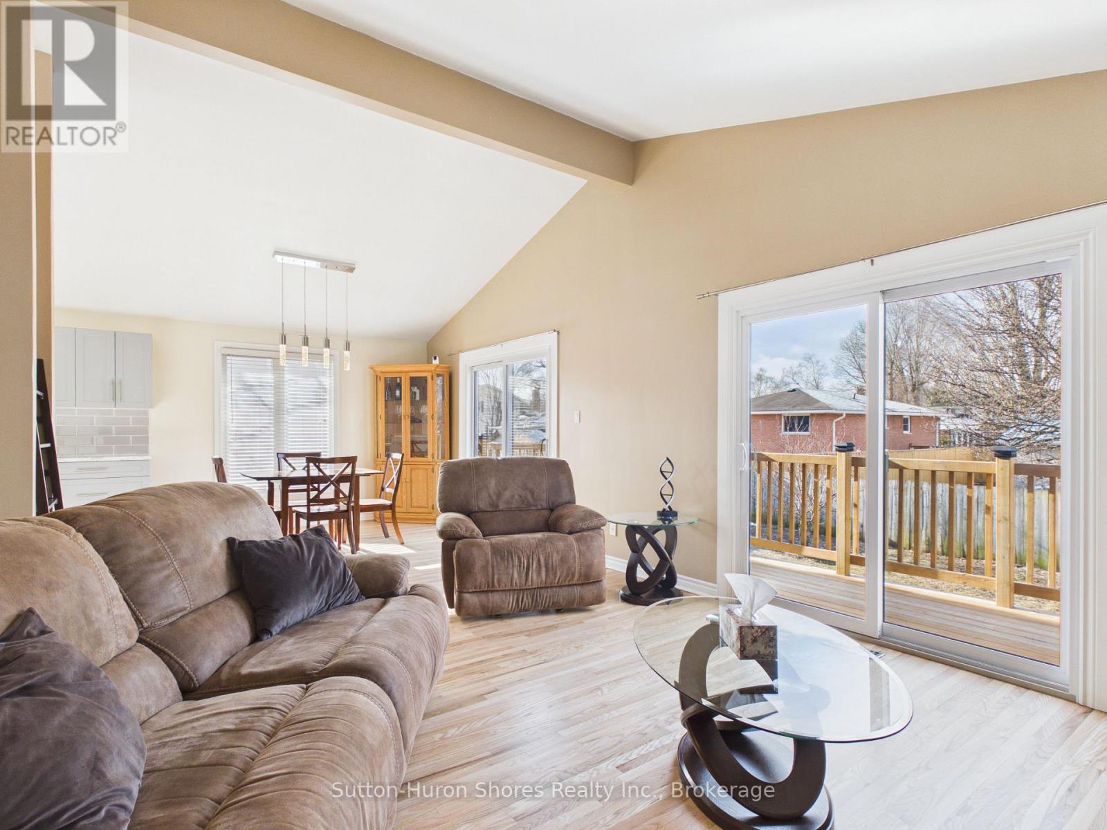 664 Pine Grove Drive, Saugeen Shores, Ontario  N0H 2C3 - Photo 38 - X12917372