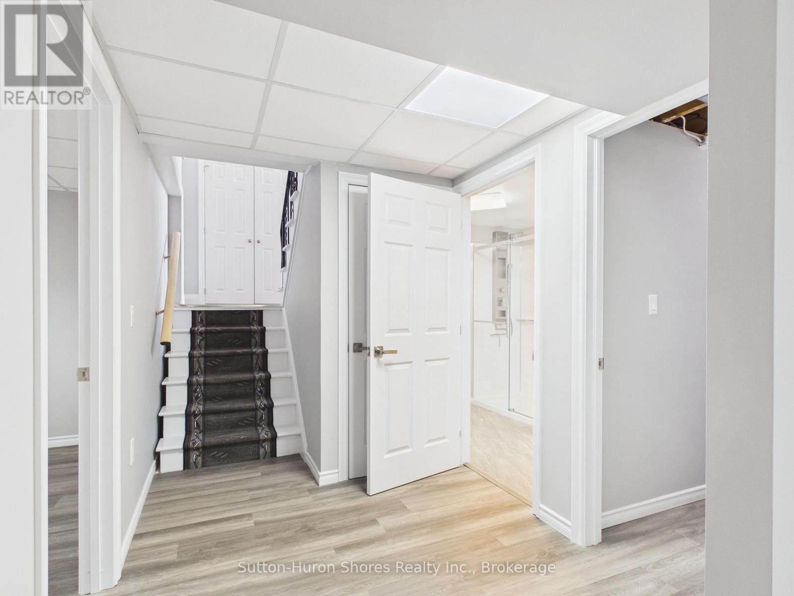 664 Pine Grove Drive, Saugeen Shores, Ontario  N0H 2C3 - Photo 8 - X12917372