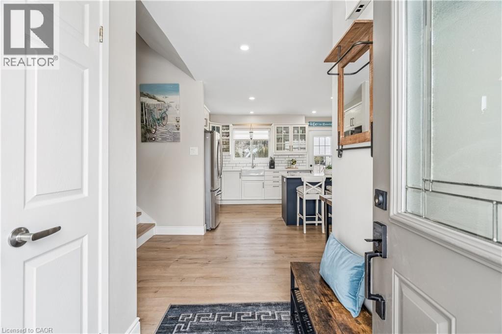 35 Douglas Crescent, Hillsburgh, Ontario  N0B 1Z0 - Photo 4 - 40812362