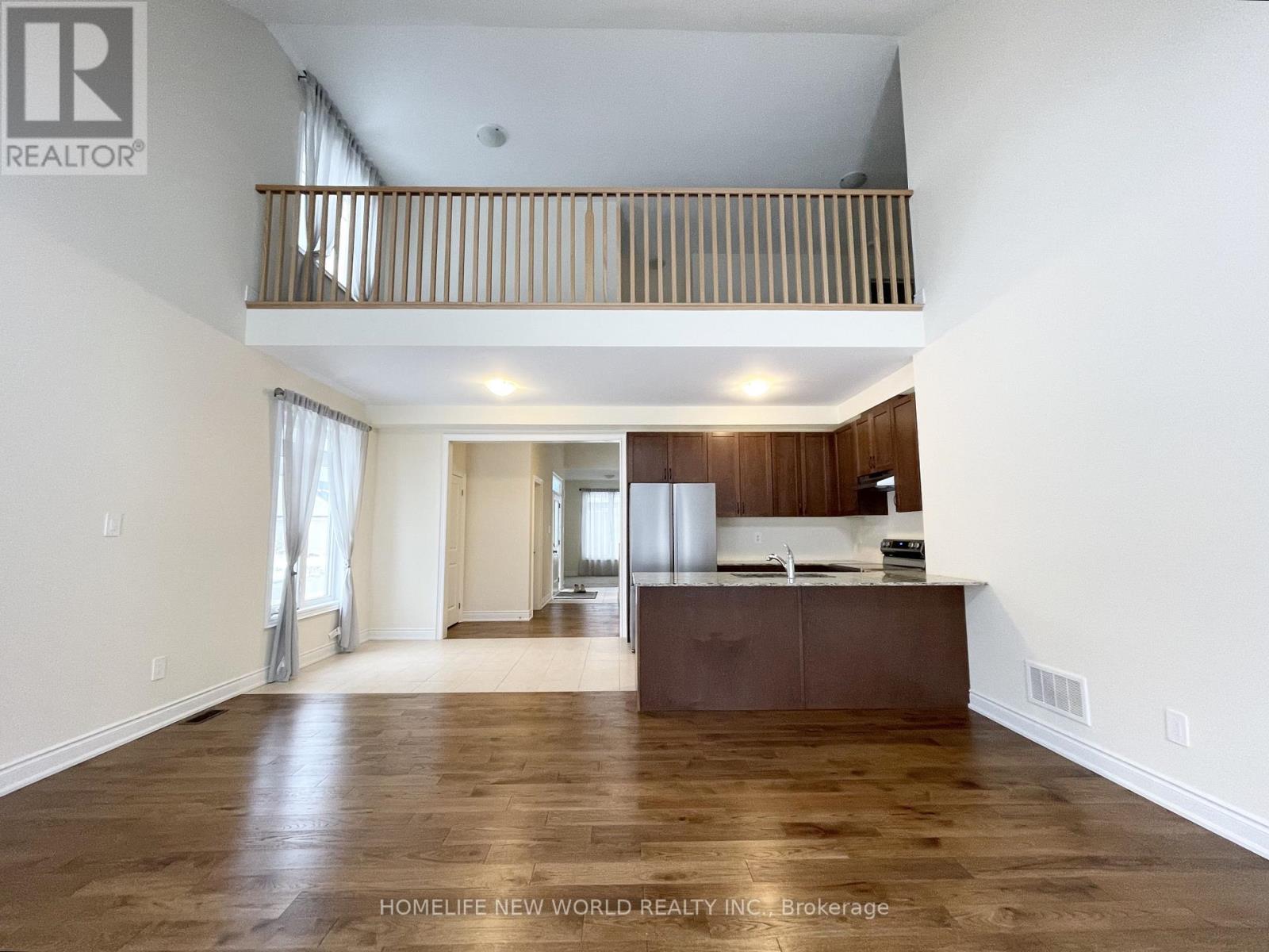 1 Palmira Drive, Georgina, Ontario  L0E 1R0 - Photo 6 - N12917378