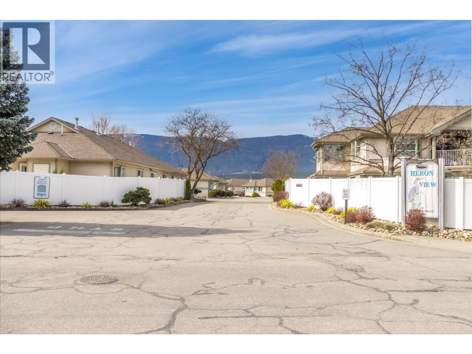 111 Harbourfront Drive Nw Unit# 14, Salmon Arm, British Columbia  V1E 1A3 - Photo 35 - 10370716