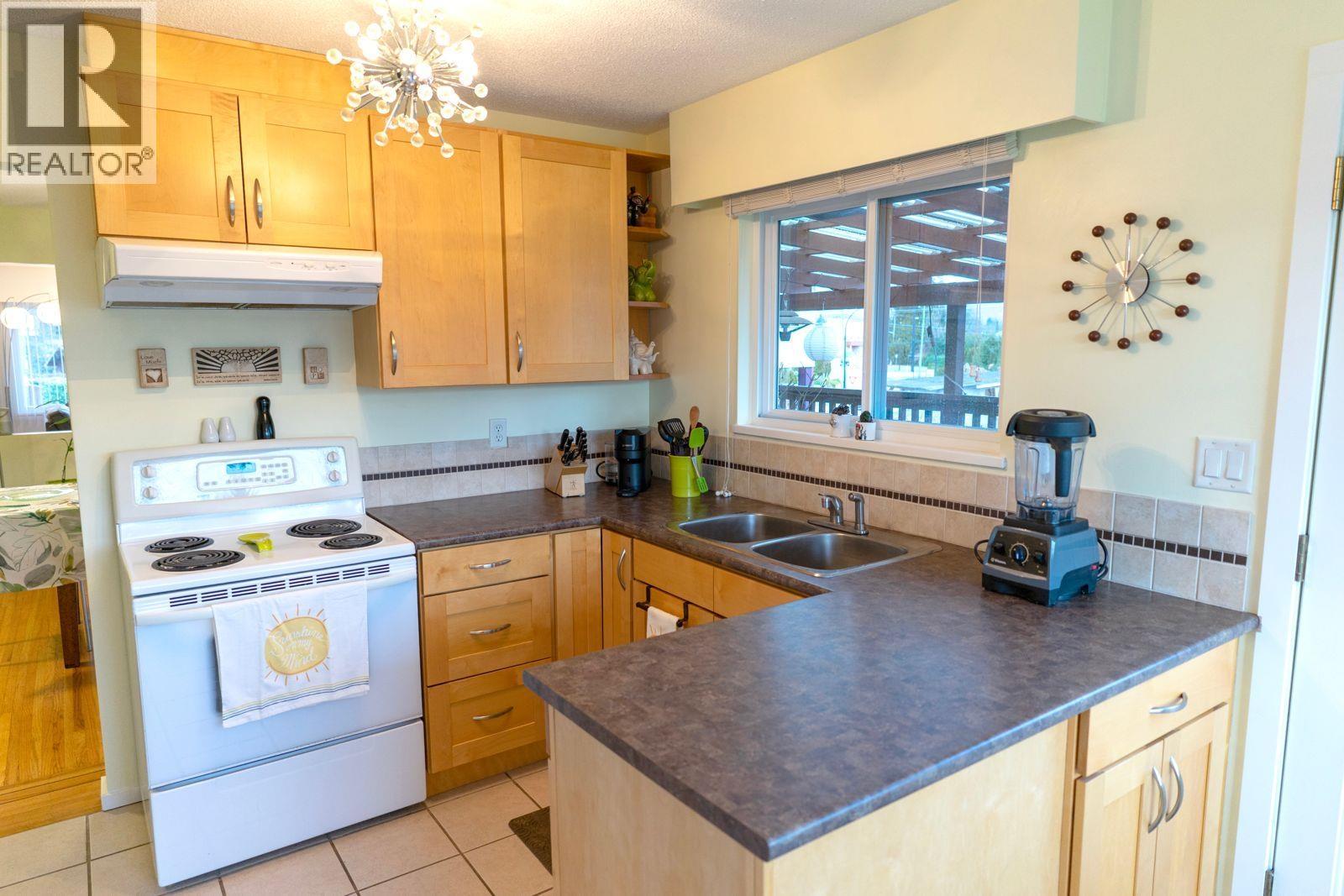 21776 Mountainview Crescent, Maple Ridge, British Columbia V2X 3V1 - Photo 13 - R3101286