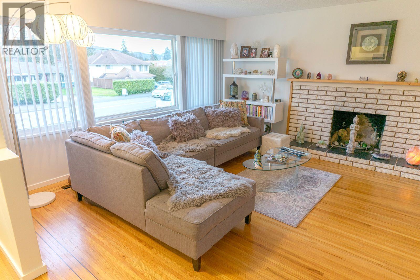 21776 Mountainview Crescent, Maple Ridge, British Columbia V2X 3V1 - Photo 8 - R3101286