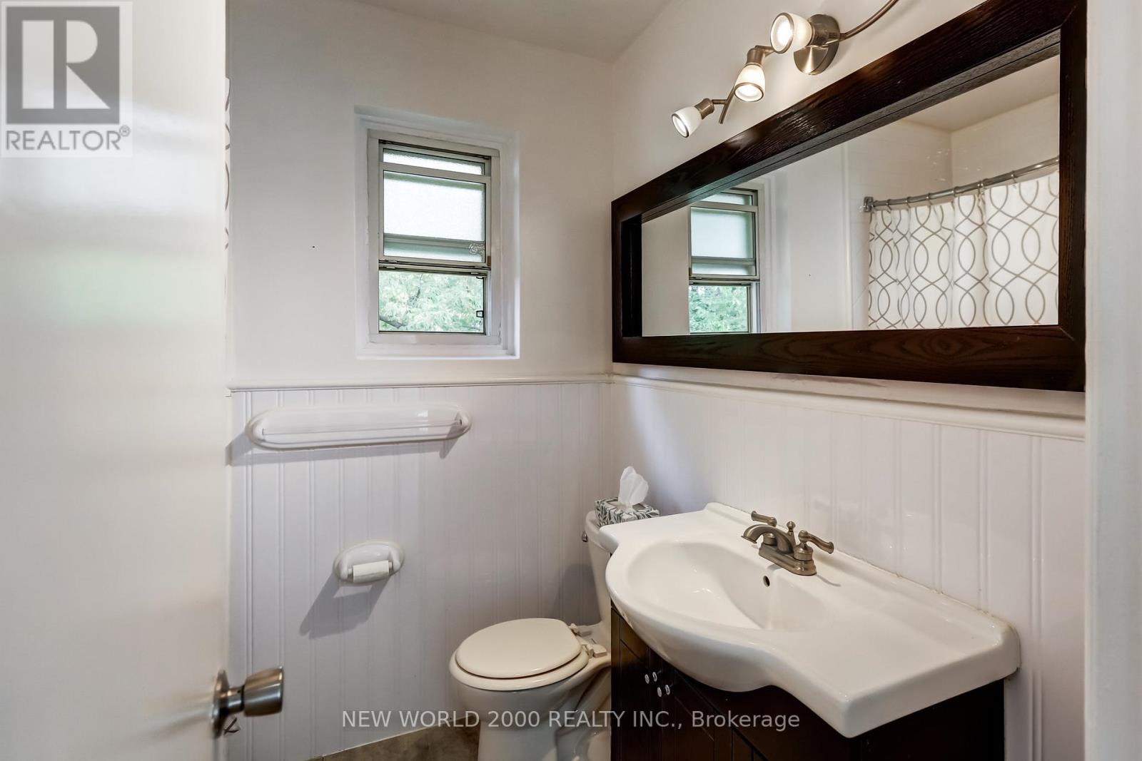 21 Restever Gate, Toronto, Ontario  M9W 4B8 - Photo 13 - W12917380