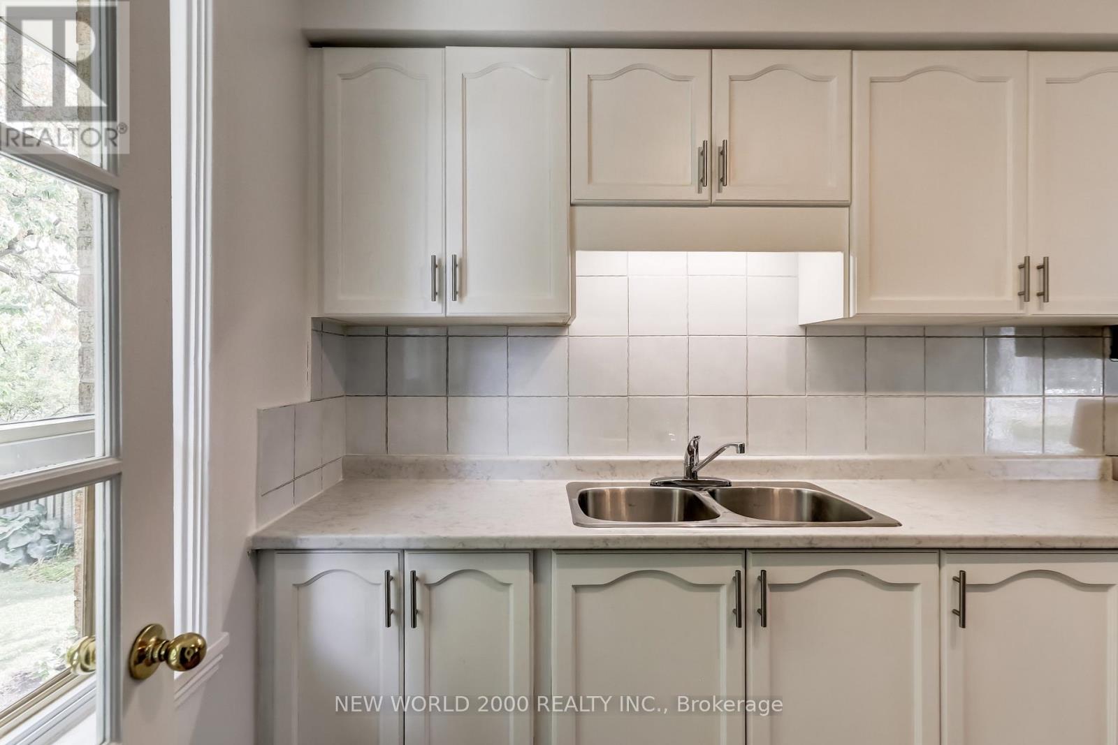 21 Restever Gate, Toronto, Ontario  M9W 4B8 - Photo 6 - W12917380