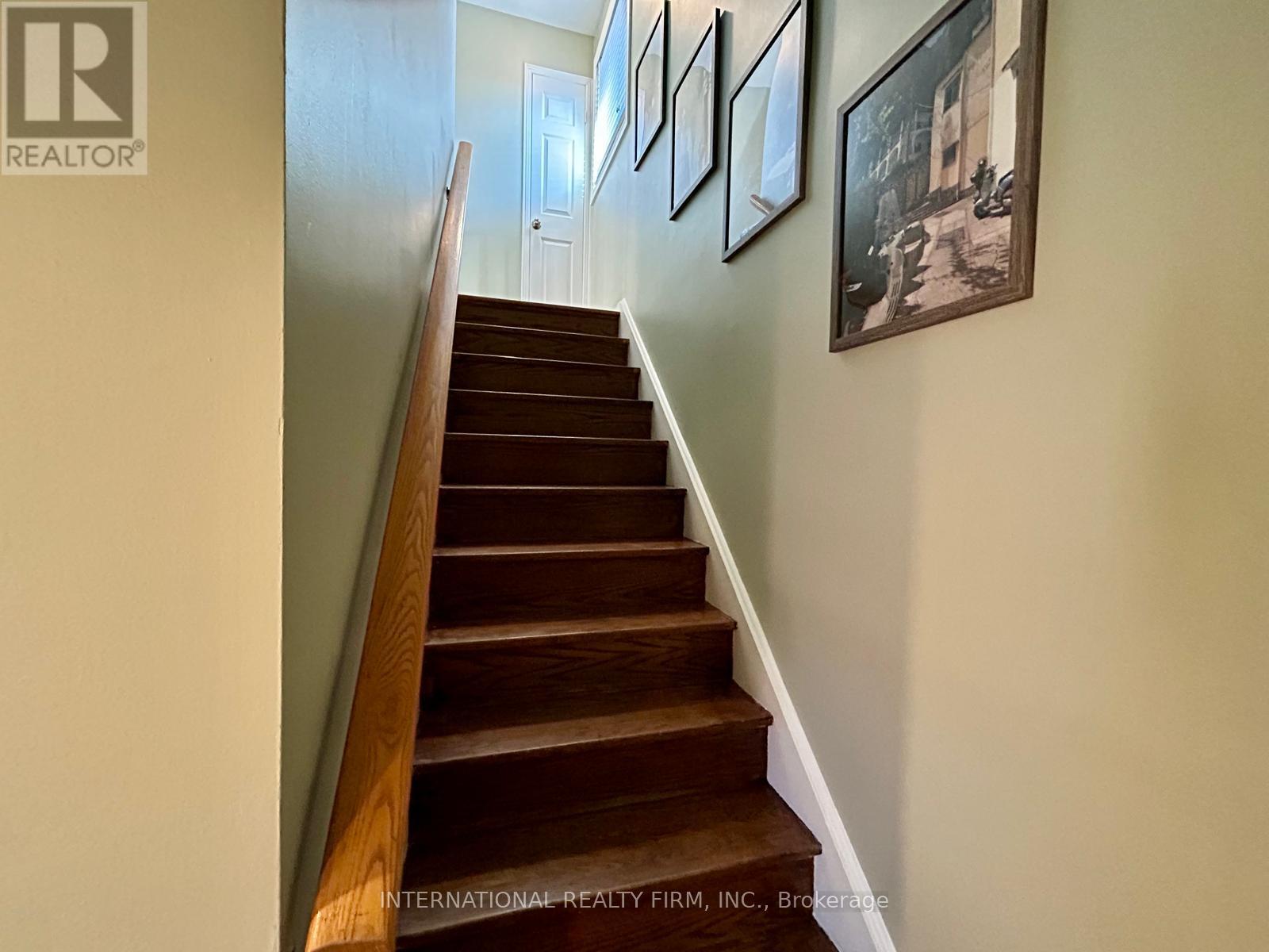 5746 Turney Drive, Mississauga, Ontario  L9M 2R3 - Photo 14 - W12917386