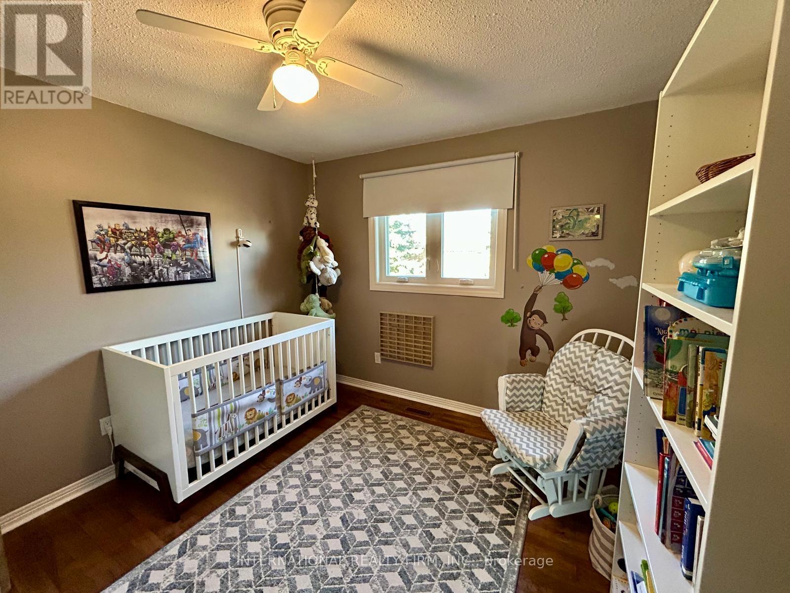 5746 Turney Drive, Mississauga, Ontario  L9M 2R3 - Photo 17 - W12917386