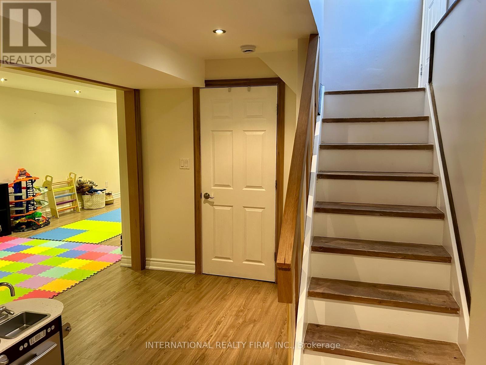 5746 Turney Drive, Mississauga, Ontario  L9M 2R3 - Photo 22 - W12917386