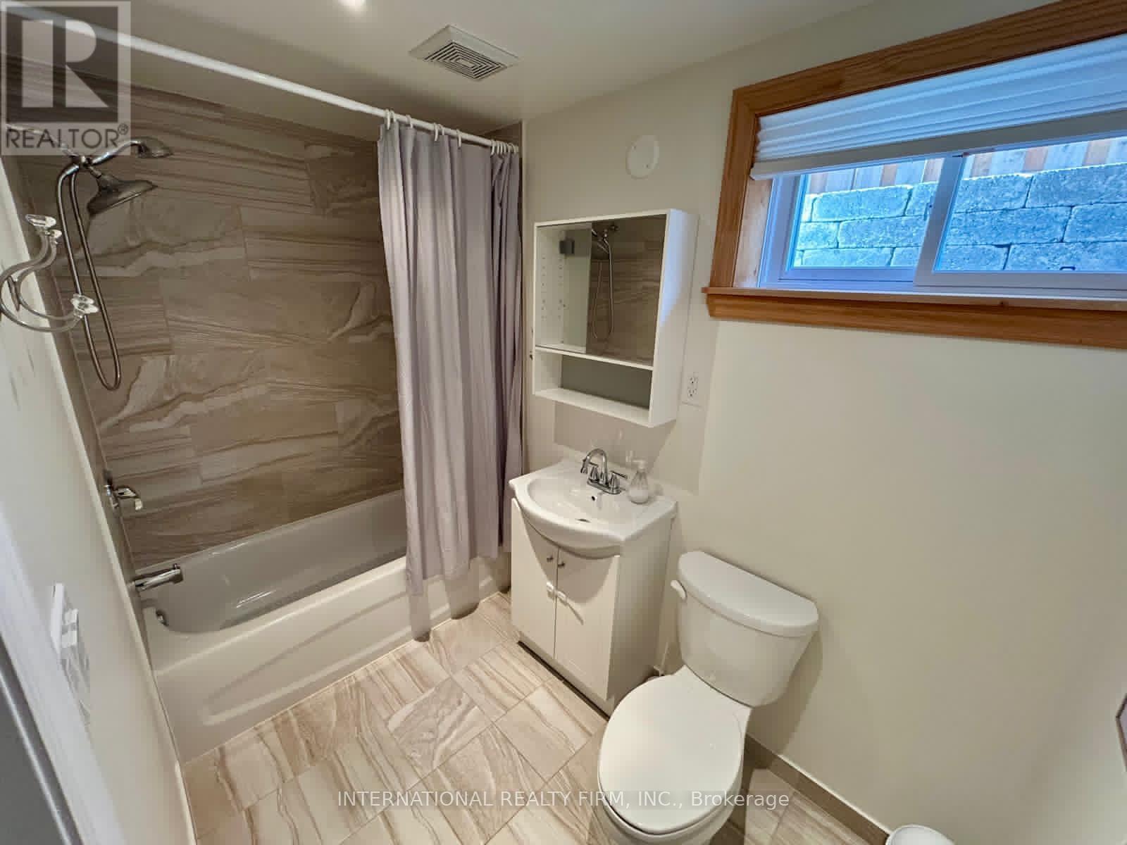 5746 Turney Drive, Mississauga, Ontario  L9M 2R3 - Photo 25 - W12917386