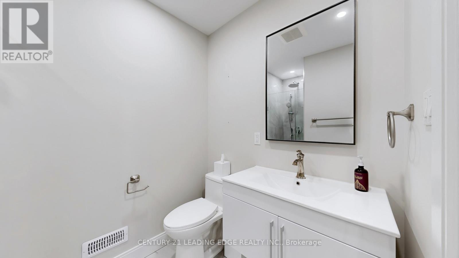 6 Beach Road, Whitchurch-Stouffville, Ontario  L4A 2G1 - Photo 28 - N12909468