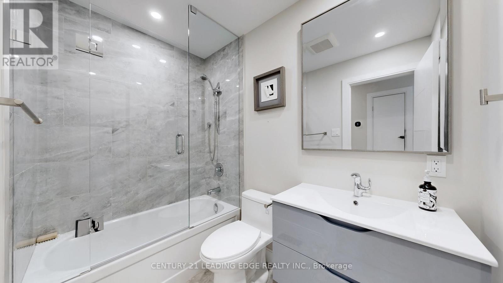 6 Beach Road, Whitchurch-Stouffville, Ontario  L4A 2G1 - Photo 35 - N12909468