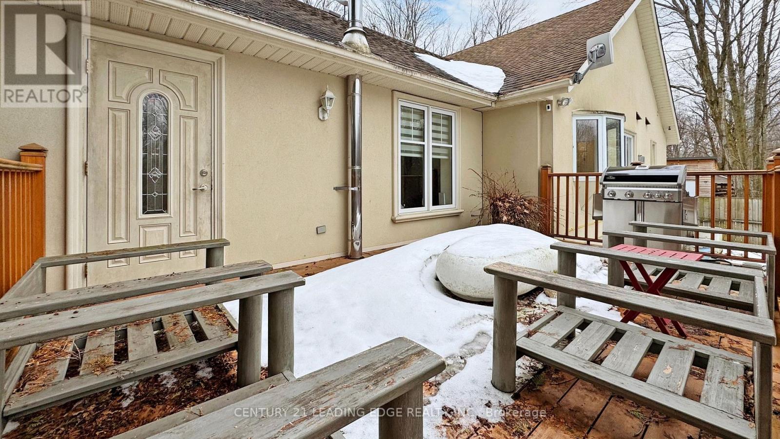 6 Beach Road, Whitchurch-Stouffville, Ontario  L4A 2G1 - Photo 43 - N12909468