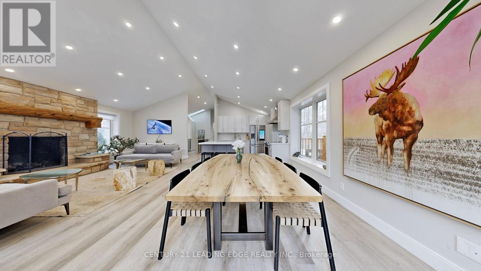 6 Beach Road, Whitchurch-Stouffville, Ontario  L4A 2G1 - Photo 7 - N12909468