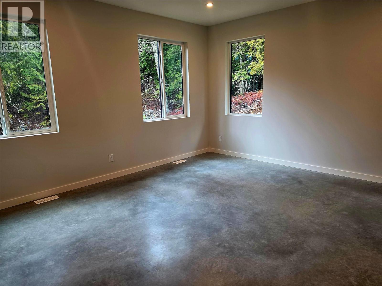 2801 Harlow Road, Nelson, British Columbia  V1L 6L3 - Photo 19 - 10379874