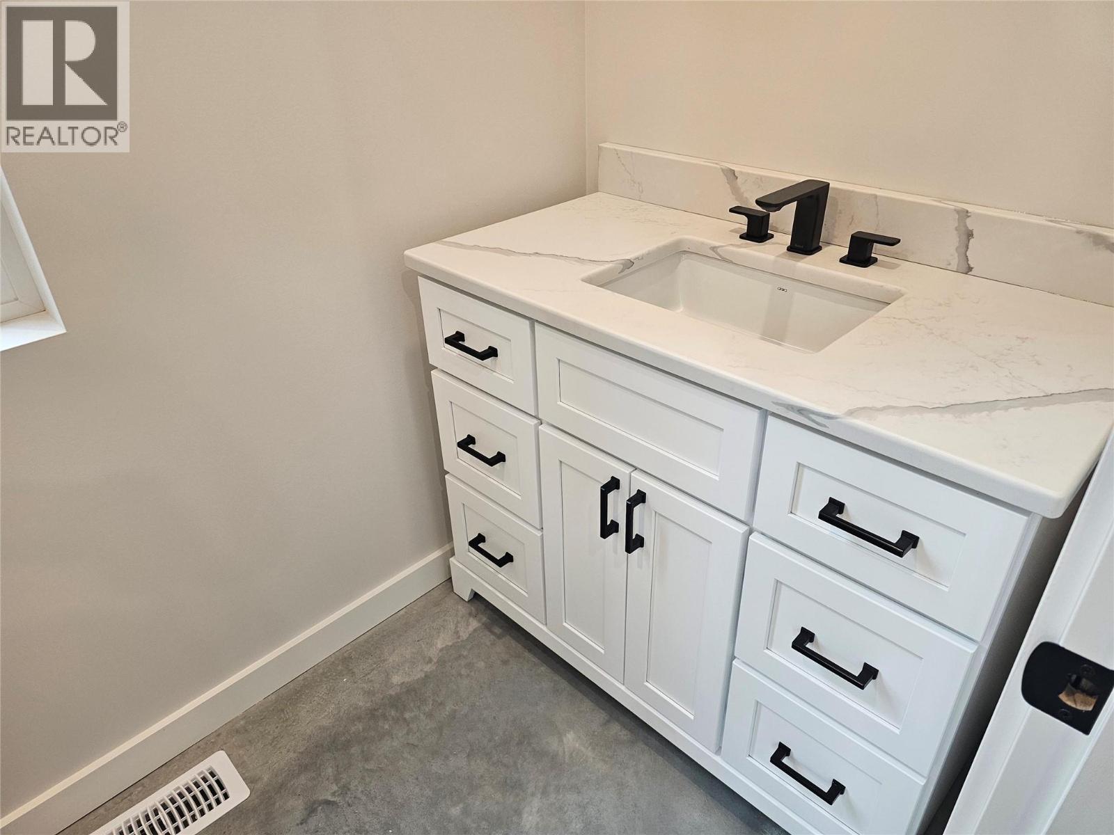 2801 Harlow Road, Nelson, British Columbia  V1L 6L3 - Photo 30 - 10379874