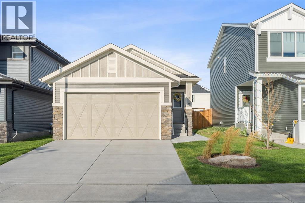 196 Emberside Hollow, Cochrane, Alberta