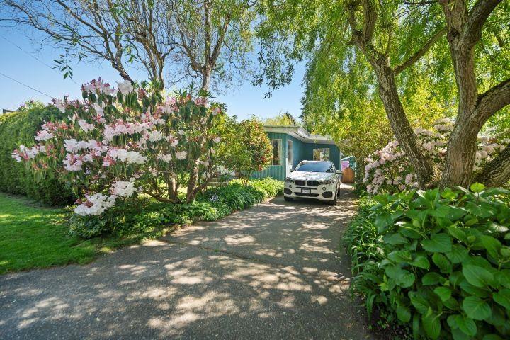 1056 Stevens Street, White Rock, British Columbia  V4B 4X7 - Photo 1 - R3097718