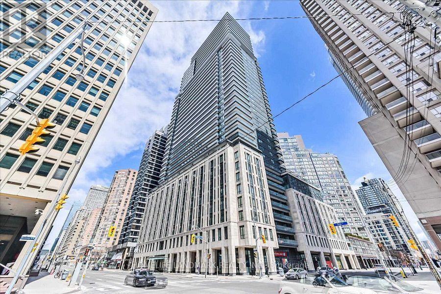 512 - 955 BAY STREET, Toronto, Ontario
