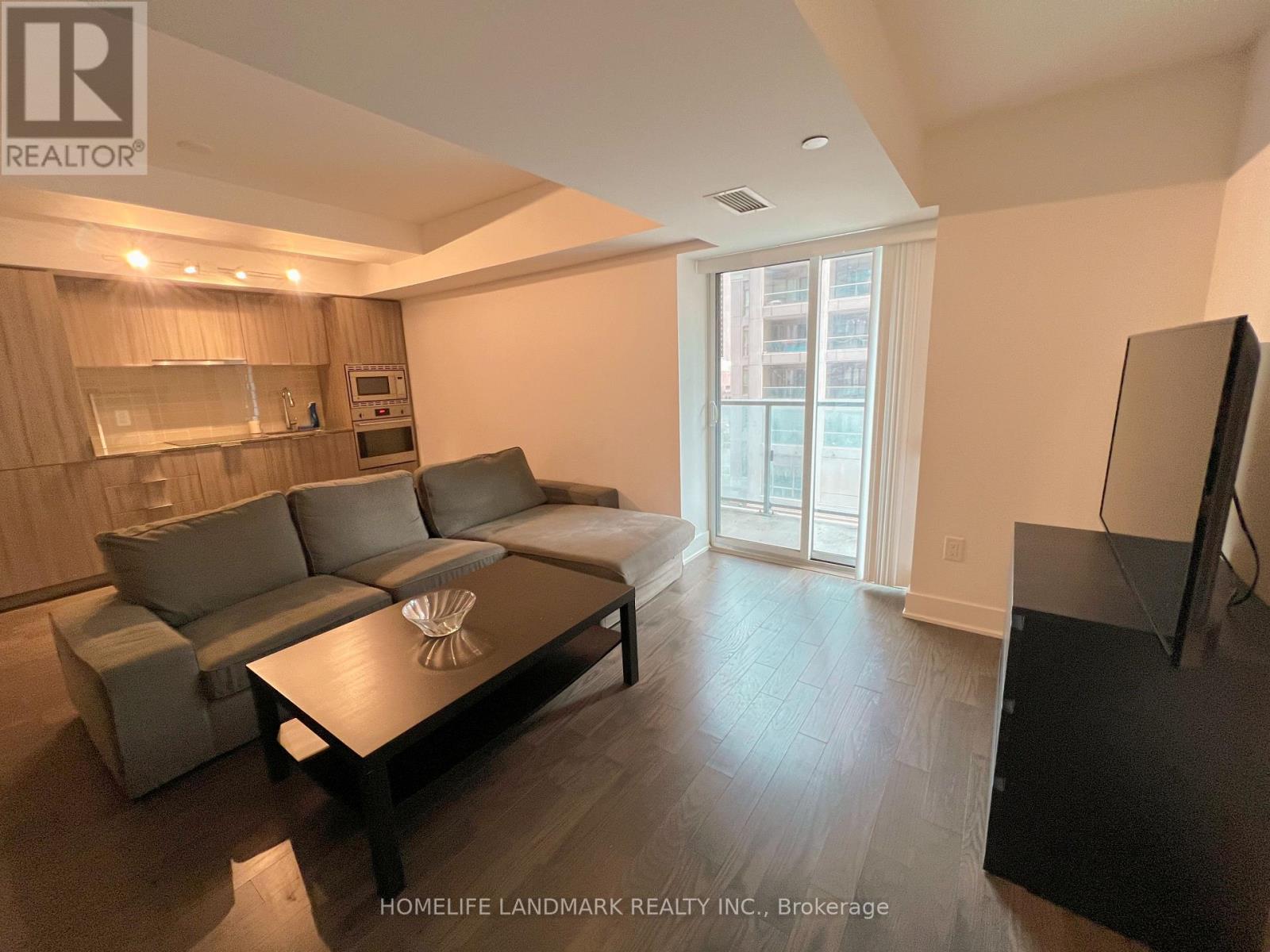 512 - 955 Bay Street, Toronto, Ontario  M5S 2A2 - Photo 2 - C12917414