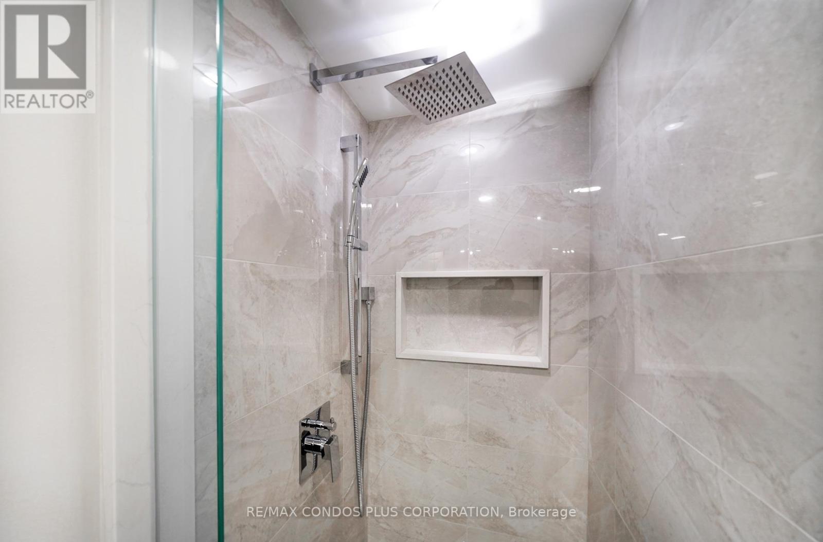 2702 - 99 Harbour Square, Toronto, Ontario  M5J 2H2 - Photo 18 - C12917426