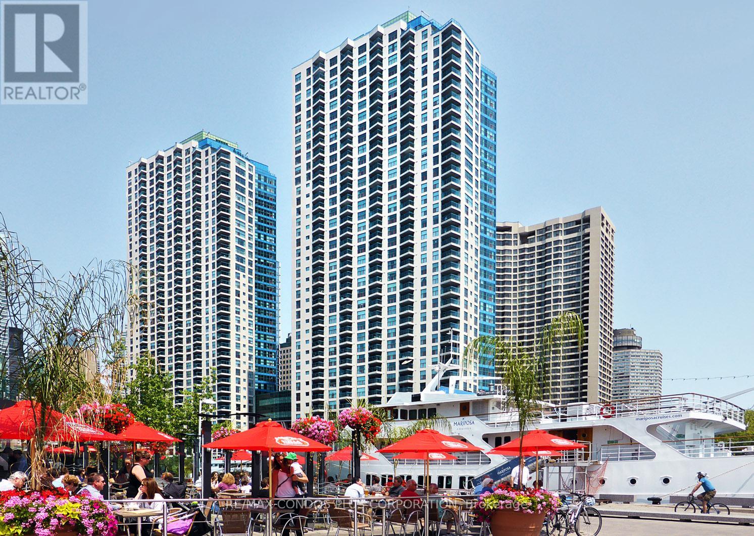 2702 - 99 Harbour Square, Toronto, Ontario  M5J 2H2 - Photo 3 - C12917426