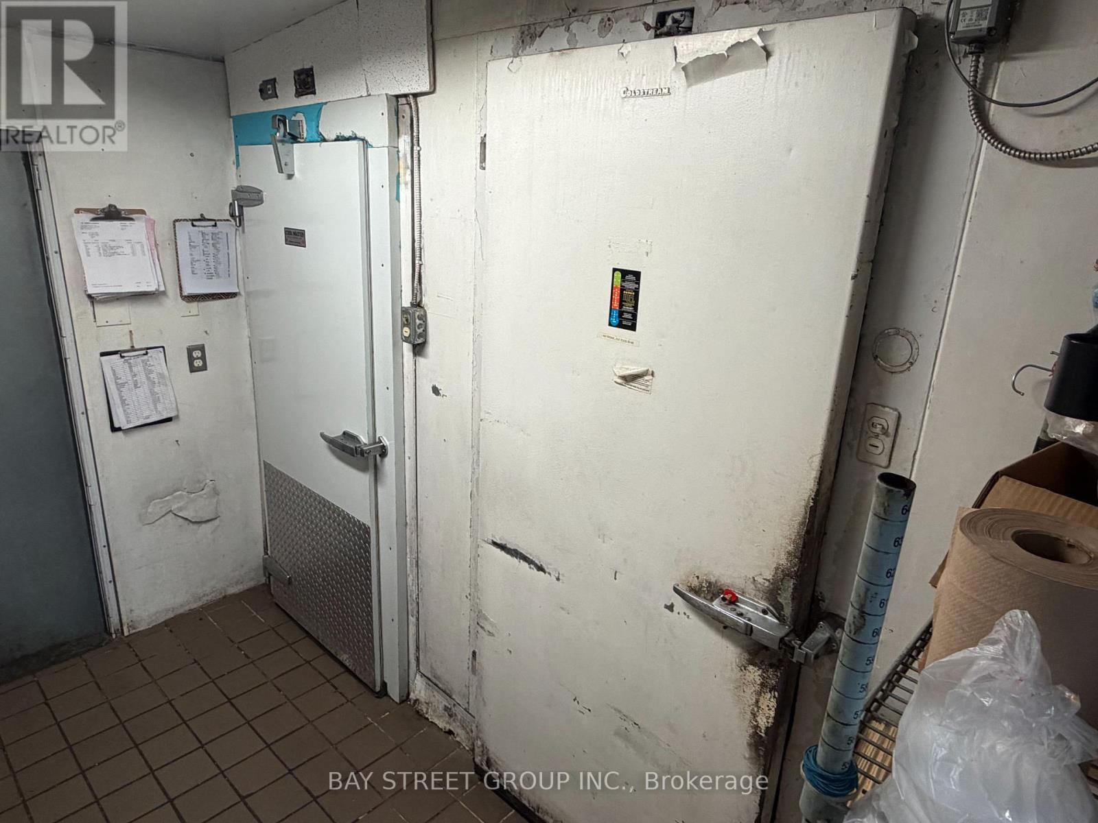 307 Spadina Avenue, Toronto, Ontario  M5T 2E6 - Photo 8 - C12917428